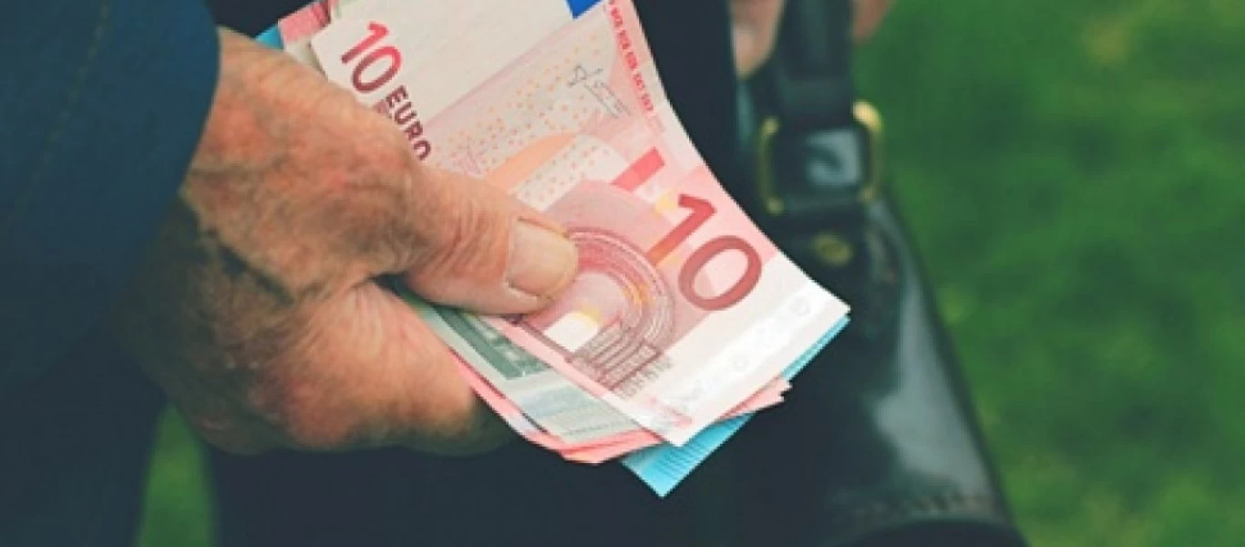 Προκαταβολή σύνταξης: Τι προβλέπει η τροπολογία - Αναλυτικά τα ποσά